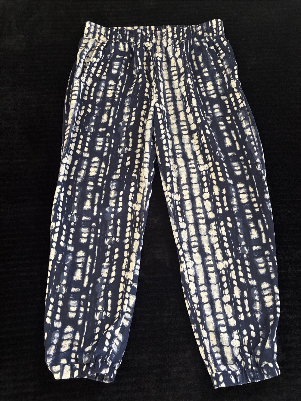 About a Girl Sz L Navy/White Tie Dye Capris Jogger Pants w two side pockets
